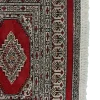 Tappeto Bukhara Kashmir dal design classico ricco di dettagli decorativi.