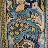 Tappeto Qum dal tradizionale stile persiano con ricche decorazioni ornamentali.
